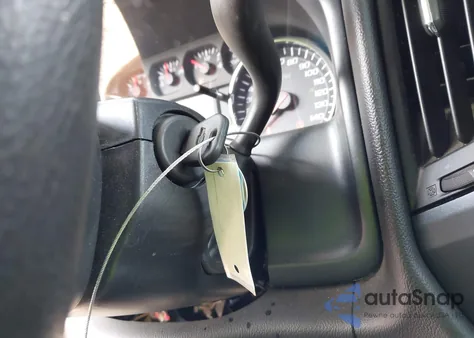 2018 Chevrolet Silverado 1500 Custom из США, поврежденный, VIN 1GCRCPEC3JZ314605